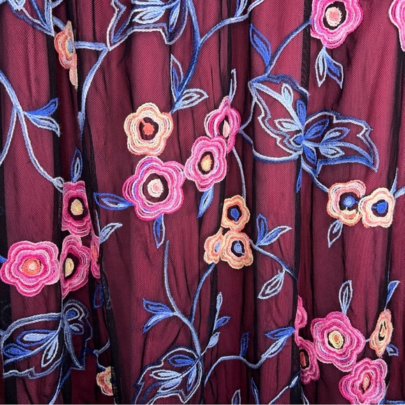 Small LuLaRoe Black Mesh Floral Colorful Embroidery Skirt Elastic Waistband - Picture 5 of 12